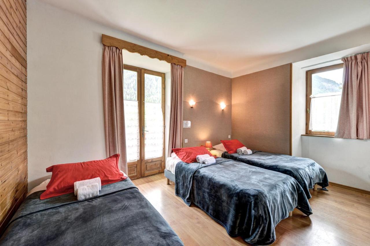 Hotel Restaurant Gites Les 5 Saisons Freissinieres ภายนอก รูปภาพ