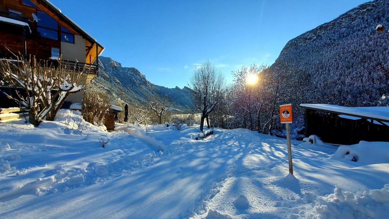 Hotel Restaurant Gites Les 5 Saisons Freissinieres ภายนอก รูปภาพ