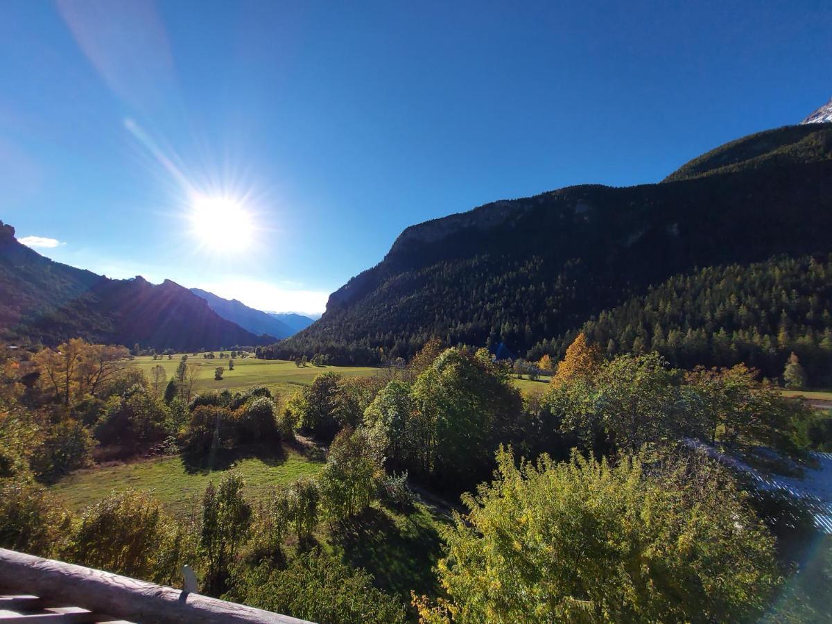 Hotel Restaurant Gites Les 5 Saisons Freissinieres ภายนอก รูปภาพ