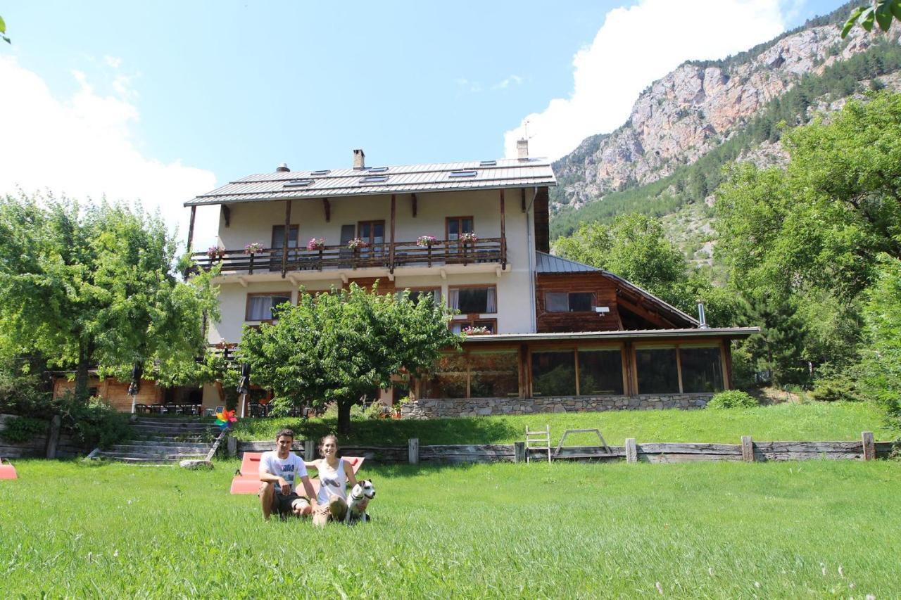 Hotel Restaurant Gites Les 5 Saisons Freissinieres ภายนอก รูปภาพ