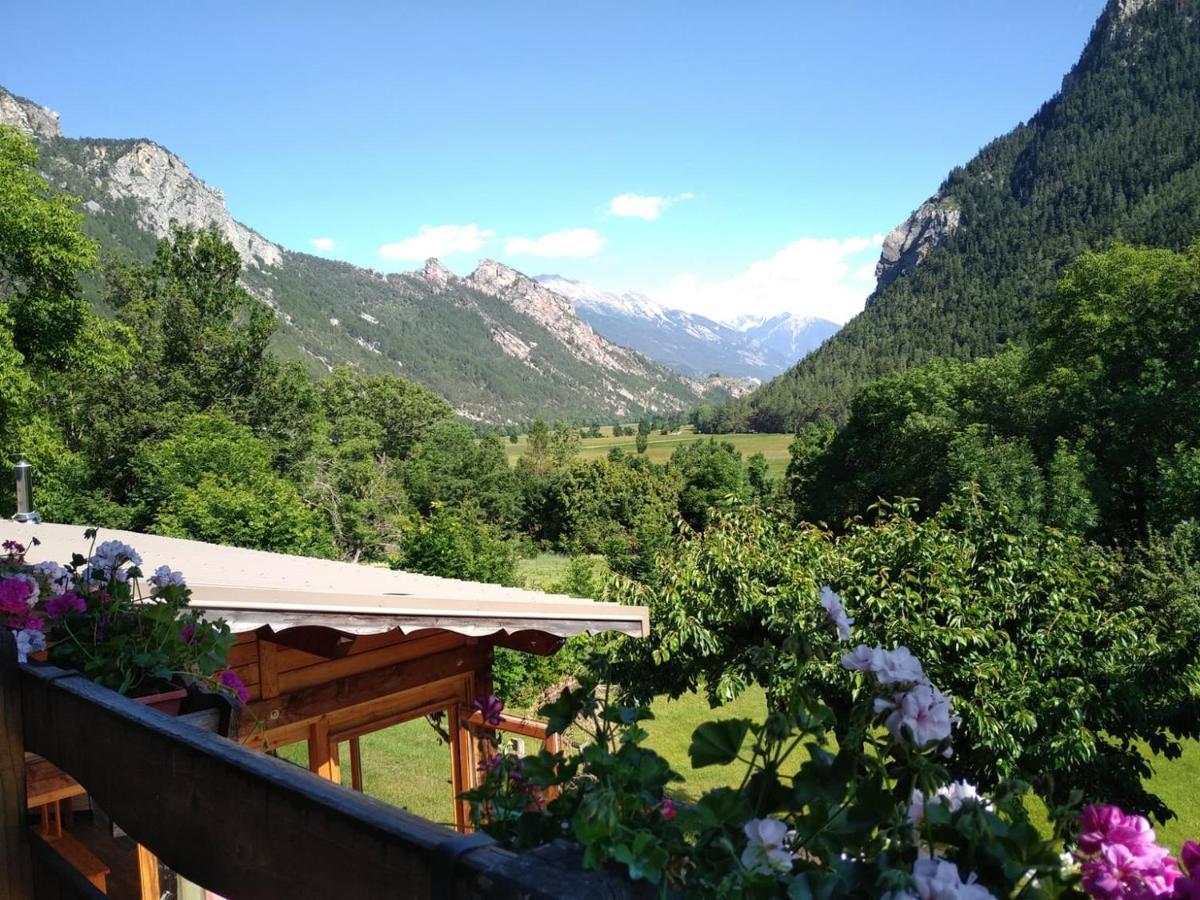 Hotel Restaurant Gites Les 5 Saisons Freissinieres ภายนอก รูปภาพ