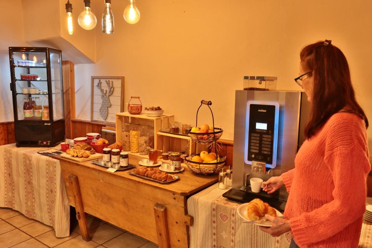 Hotel Restaurant Gites Les 5 Saisons Freissinieres ภายนอก รูปภาพ