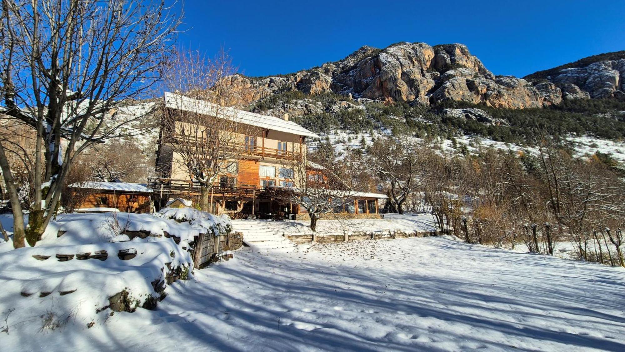 Hotel Restaurant Gites Les 5 Saisons Freissinieres ภายนอก รูปภาพ