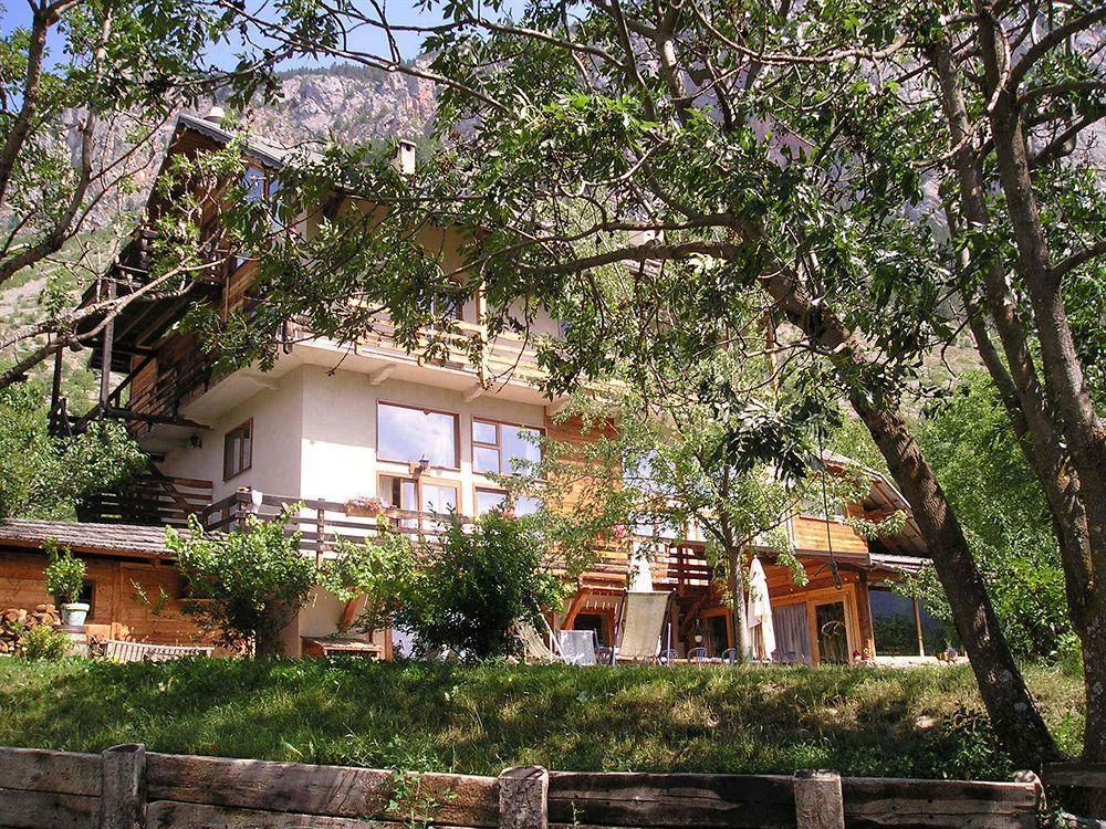 Hotel Restaurant Gites Les 5 Saisons Freissinieres ภายนอก รูปภาพ