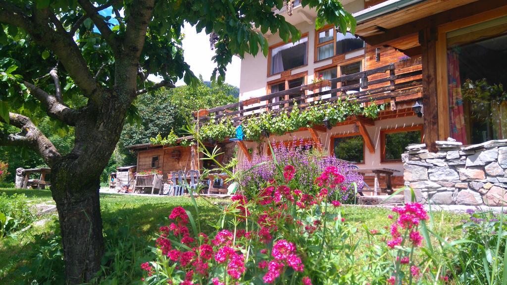 Hotel Restaurant Gites Les 5 Saisons Freissinieres ภายนอก รูปภาพ