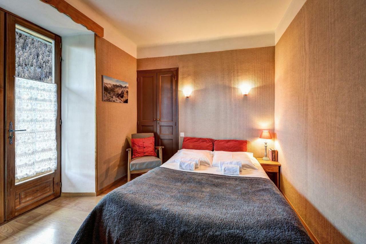 Hotel Restaurant Gites Les 5 Saisons Freissinieres ภายนอก รูปภาพ